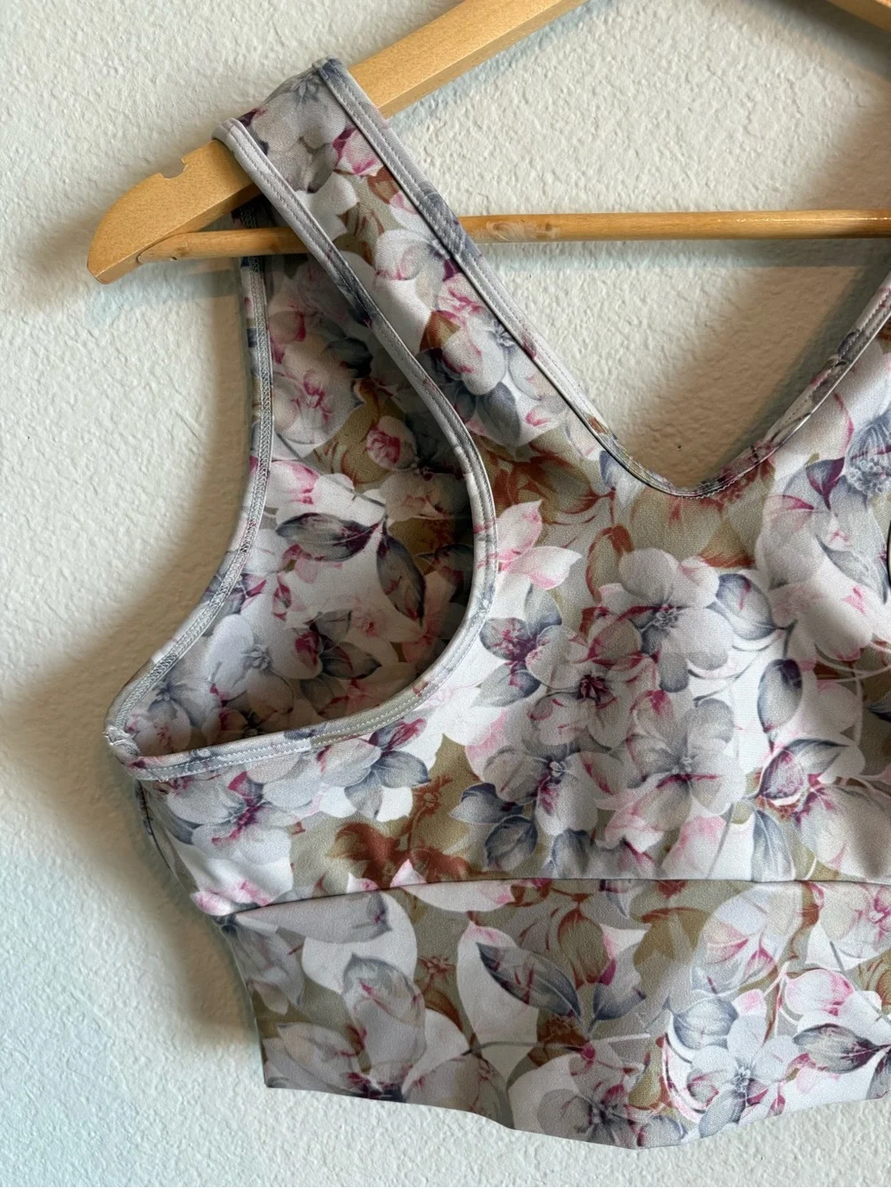 Savvi Julia Racerback Front Rouching Scoop Neck Floral Sports Bra Size XL